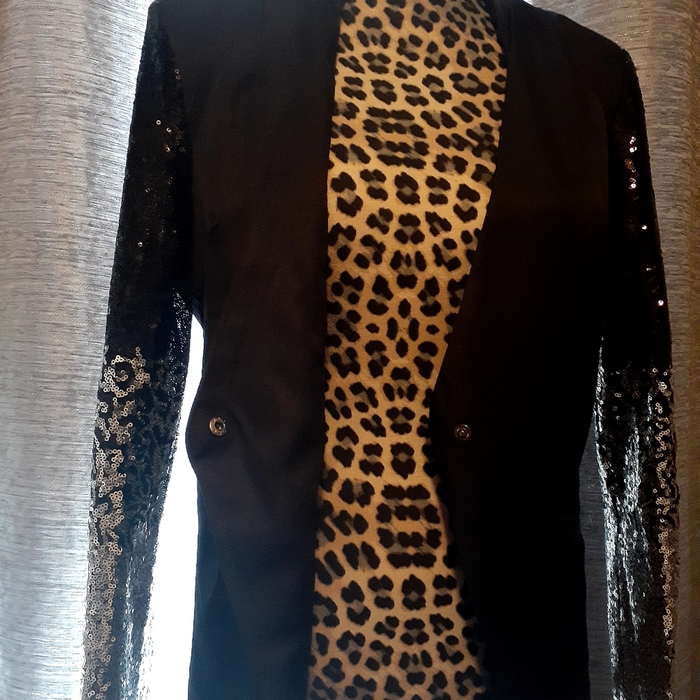 Vest - Picture 6 of 7